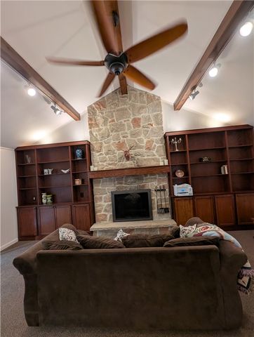 100 Southridge Dr, Monroeville, PA 15146