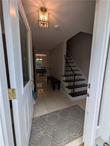 100 Southridge Dr, Monroeville, PA 15146