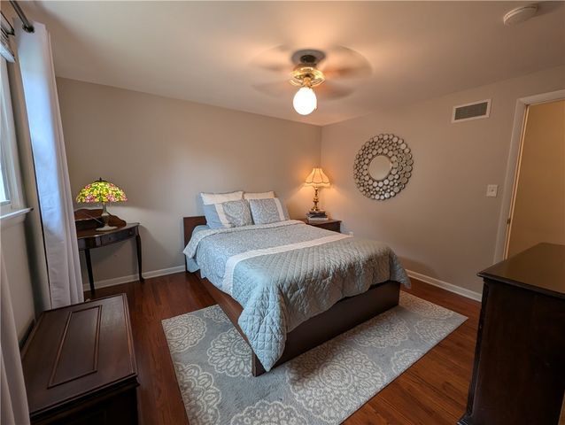 100 Southridge Dr, Monroeville, PA 15146