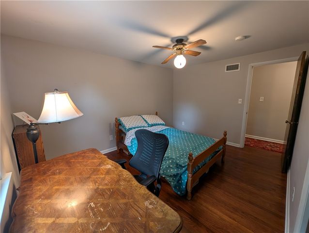 100 Southridge Dr, Monroeville, PA 15146