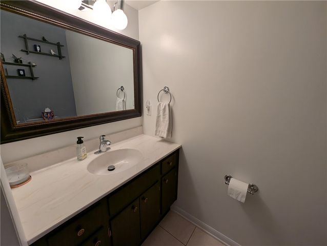100 Southridge Dr, Monroeville, PA 15146