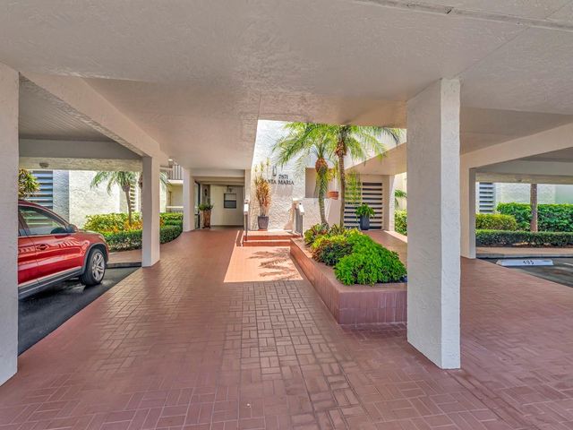 7871 SAILBOAT KEY BOULEVARD S 108, St Petersburg, FL 33707