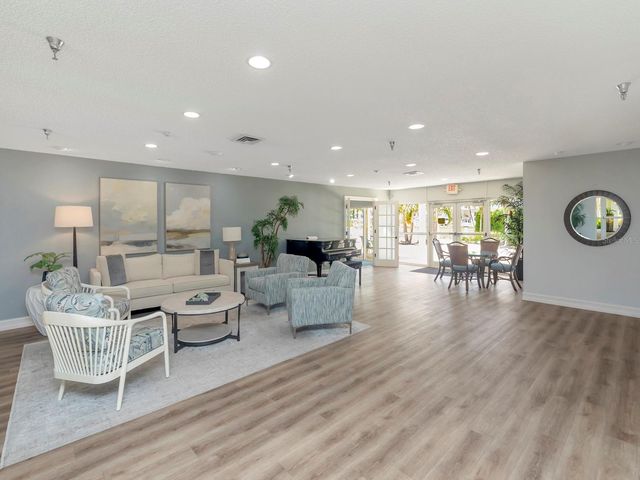 7871 SAILBOAT KEY BOULEVARD S 108, St Petersburg, FL 33707
