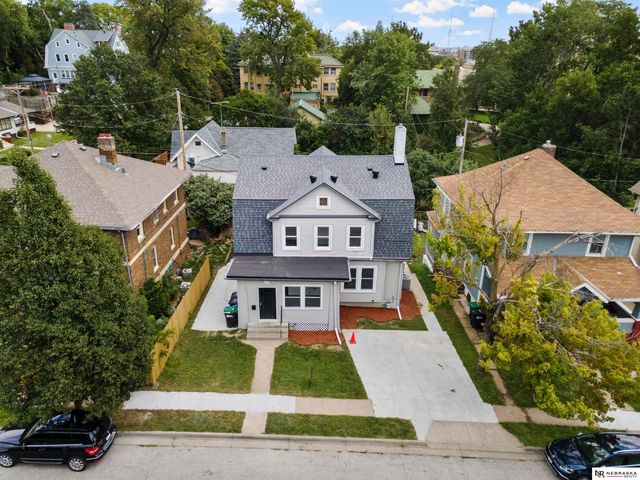 323 N 38th Avenue, Omaha, NE 68131