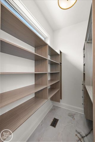 5748 Brookside Lane, Washington Twp, MI 48094