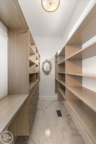 5748 Brookside Lane, Washington Twp, MI 48094