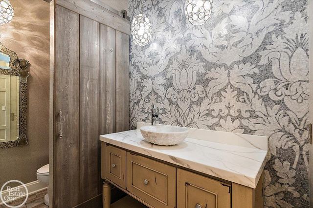 5748 Brookside Lane, Washington Twp, MI 48094