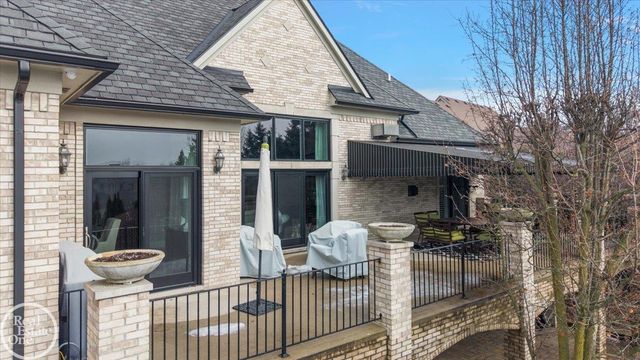 5748 Brookside Lane, Washington Twp, MI 48094