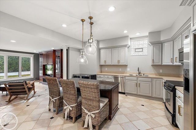 5748 Brookside Lane, Washington Twp, MI 48094