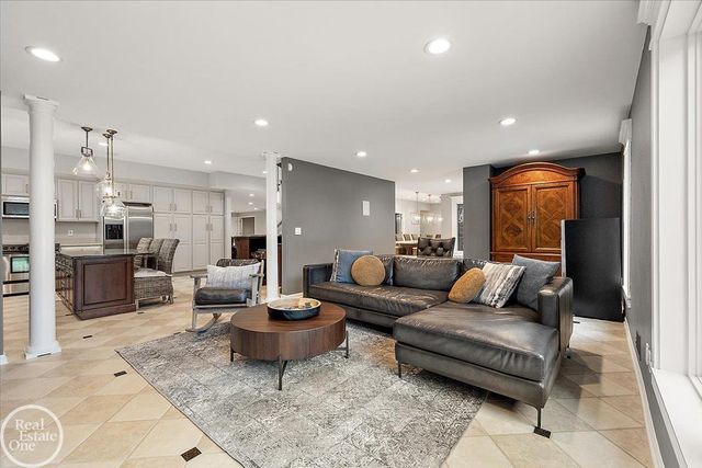 5748 Brookside Lane, Washington Twp, MI 48094