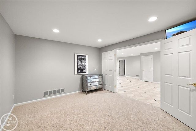 5748 Brookside Lane, Washington Twp, MI 48094