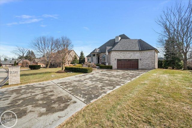 5748 Brookside Lane, Washington Twp, MI 48094