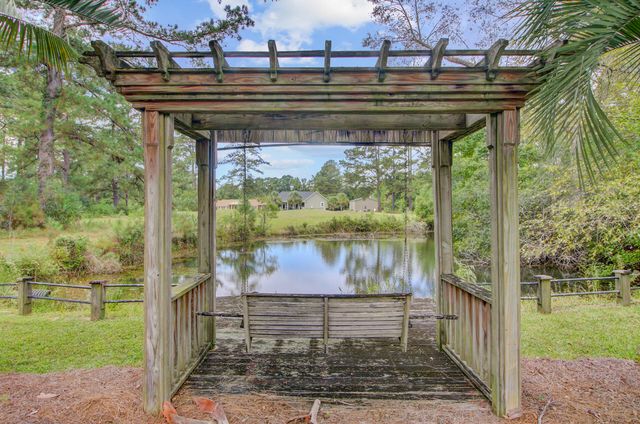 101 Fairway Court, Saint George, SC 29477