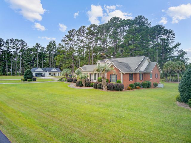 101 Fairway Court, Saint George, SC 29477