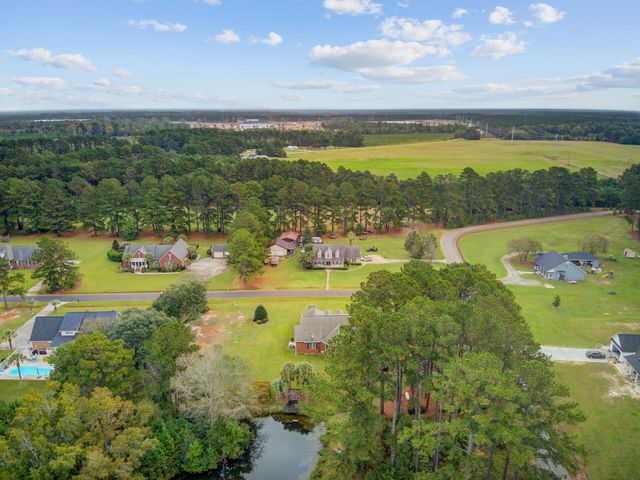 101 Fairway Court, Saint George, SC 29477