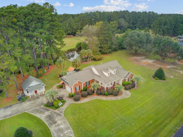 101 Fairway Court, Saint George, SC 29477