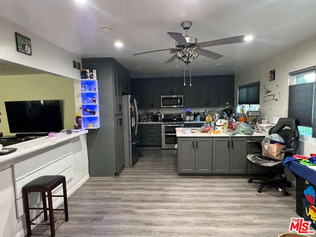 17014 Rinaldi Street, Granada Hills (los Angeles), CA 91344