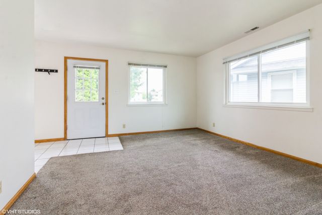 2304 Carnation Drive 2304, Crest Hill, IL 60403