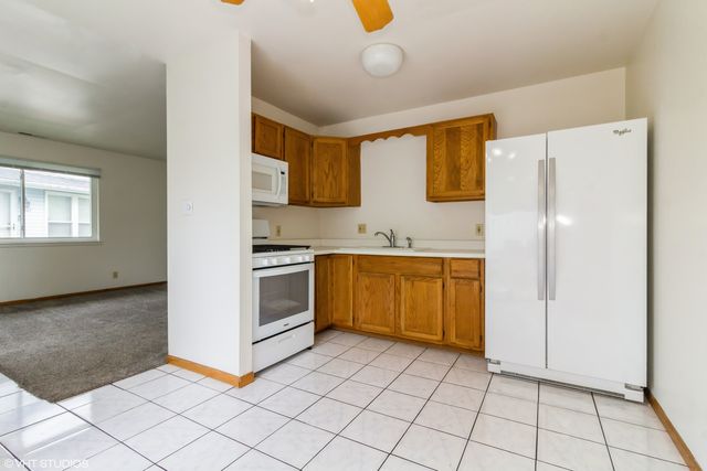 2304 Carnation Drive 2304, Crest Hill, IL 60403