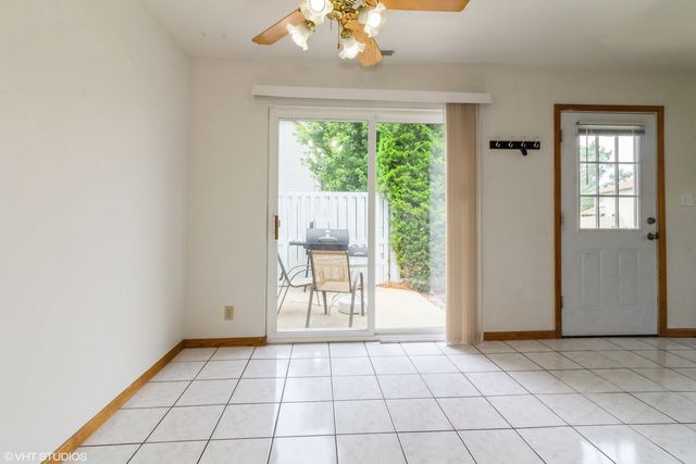 2304 Carnation Drive 2304, Crest Hill, IL 60403