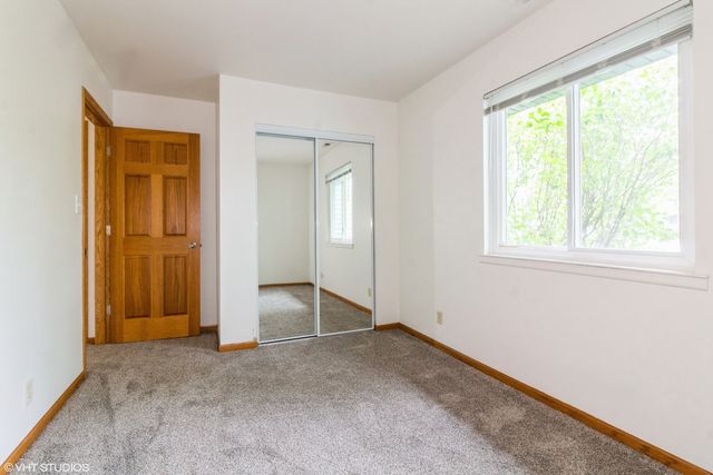 2304 Carnation Drive 2304, Crest Hill, IL 60403