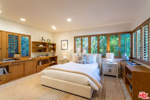 2034 Outpost Drive, Los Angeles, CA 90068