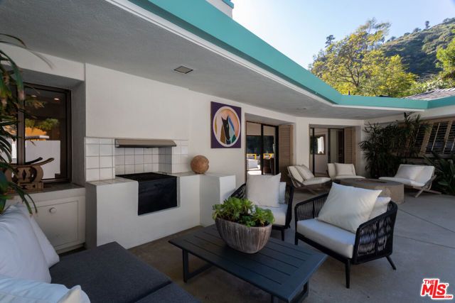 2034 Outpost Drive, Los Angeles, CA 90068