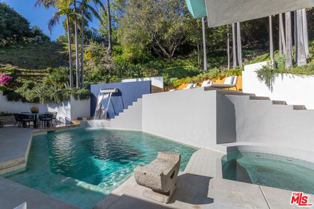 2034 Outpost Drive, Los Angeles, CA 90068