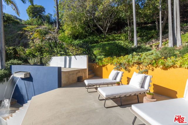 2034 Outpost Drive, Los Angeles, CA 90068