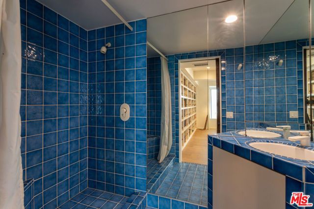 2034 Outpost Drive, Los Angeles, CA 90068