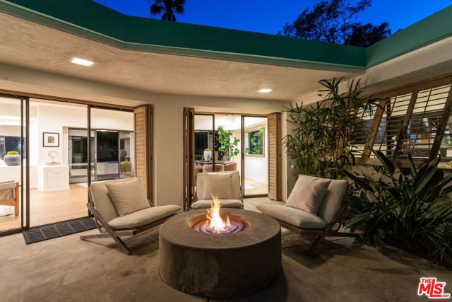 2034 Outpost Drive, Los Angeles, CA 90068