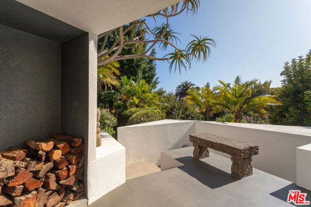 2034 Outpost Drive, Los Angeles, CA 90068