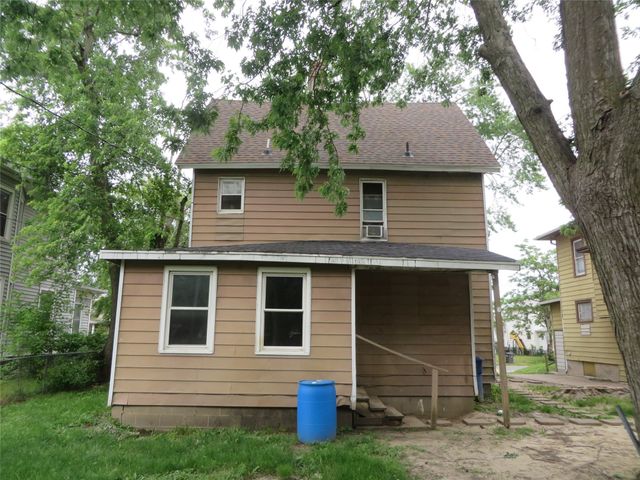 1434 Martin Luther King Jr Parkway, Des Moines, IA 50314
