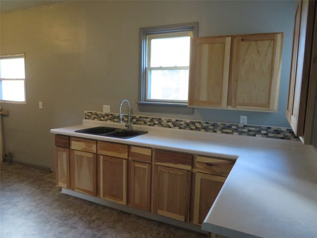 1434 Martin Luther King Jr Parkway, Des Moines, IA 50314