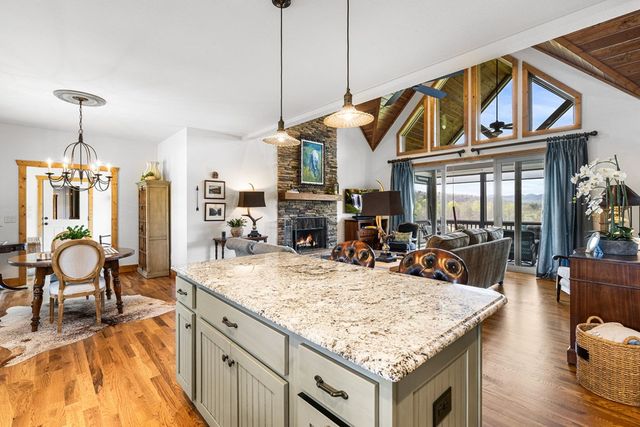 69 Lyndhurst Lane, Young Harris, GA 30582