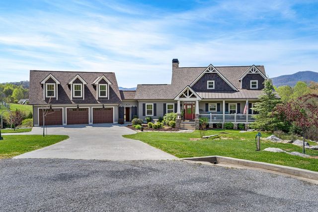 69 Lyndhurst Lane, Young Harris, GA 30582