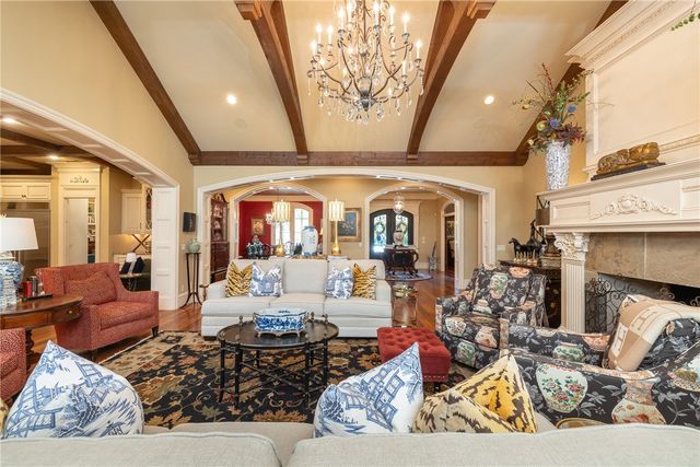 4872 Prestwick South Circle, Fayetteville, AR 72704