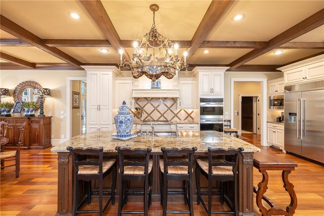 4872 Prestwick South Circle, Fayetteville, AR 72704