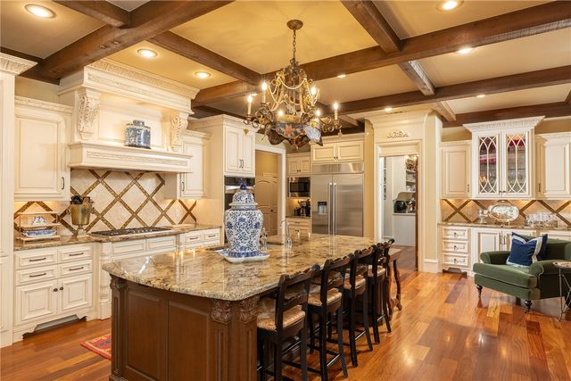 4872 Prestwick South Circle, Fayetteville, AR 72704