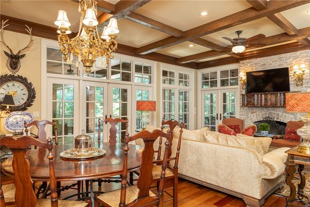 4872 Prestwick South Circle, Fayetteville, AR 72704