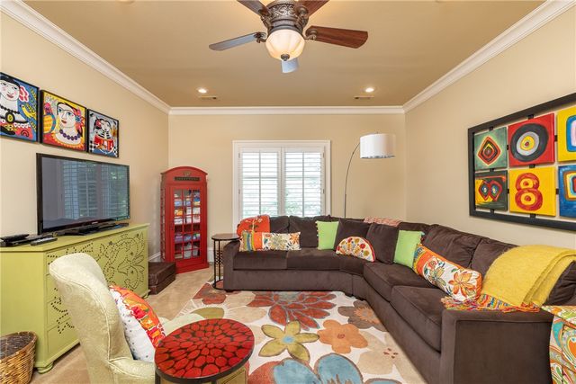 4872 Prestwick South Circle, Fayetteville, AR 72704