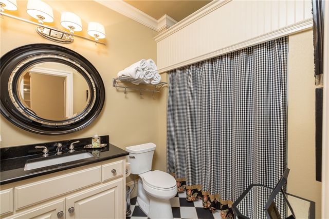 4872 Prestwick South Circle, Fayetteville, AR 72704