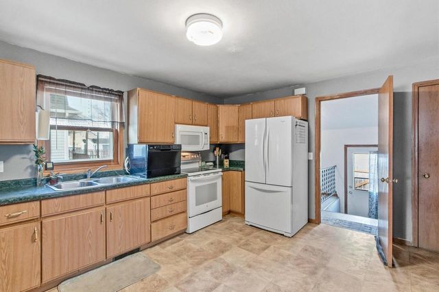 131 E Carroll Street, Portage, WI 53901