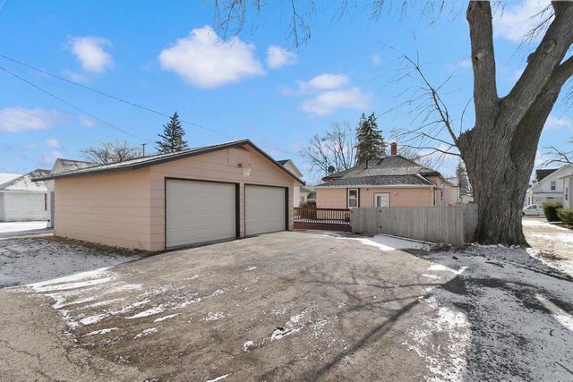 131 E Carroll Street, Portage, WI 53901