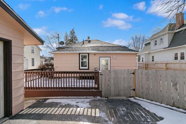 131 E Carroll Street, Portage, WI 53901