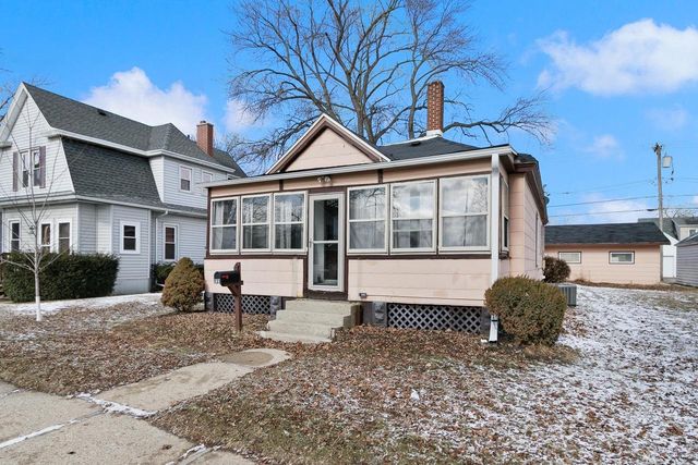 131 E Carroll Street, Portage, WI 53901