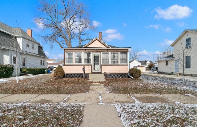 131 E Carroll Street, Portage, WI 53901