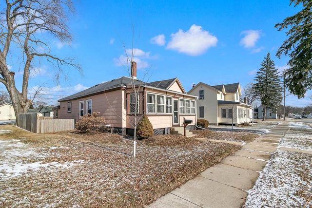 131 E Carroll Street, Portage, WI 53901