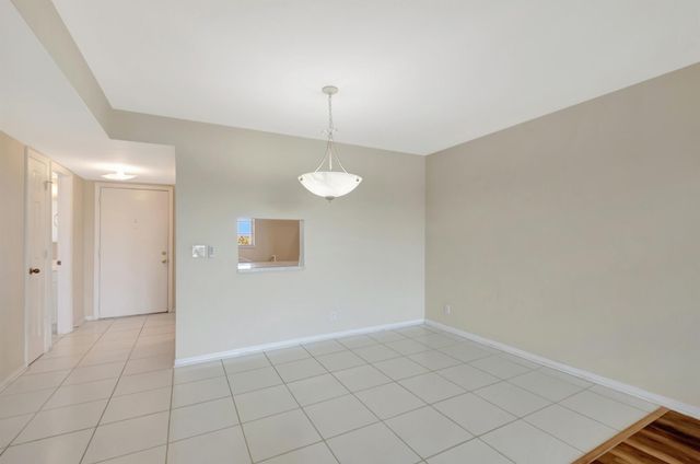 2515 NE 1st Court 412, Boynton Beach, FL 33435
