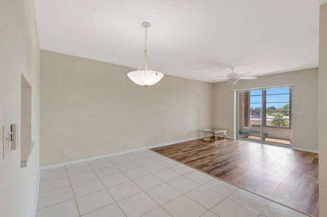 2515 NE 1st Court 412, Boynton Beach, FL 33435